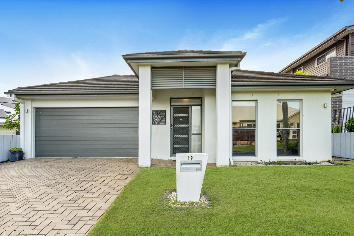 North Lakes rental home